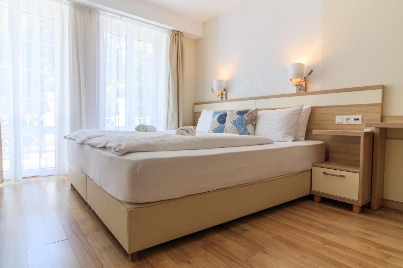 Villa Marina Inn Шиофок Экстерьер фото
