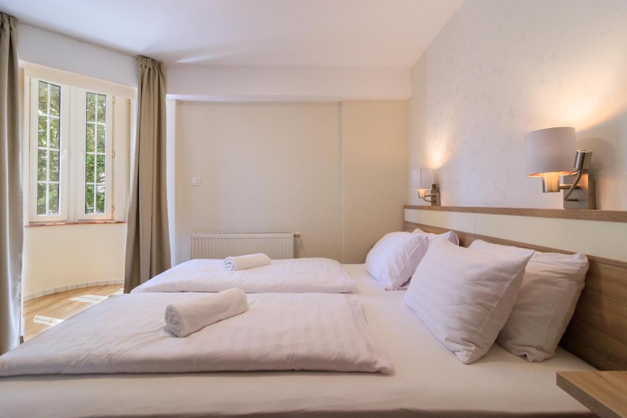 Villa Marina Inn Шиофок Экстерьер фото